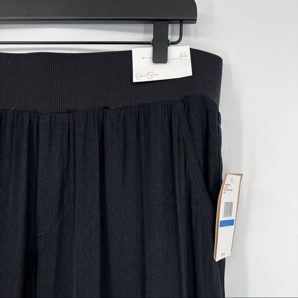 NWT Jessica Simpson Soft Pull-On Tapered Leg Utility Jogger Pant in Black - Picture 3 of 13